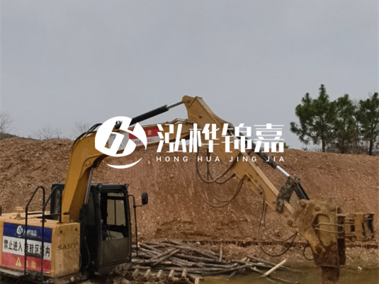 4 米防汛木樁多少根可以送貨上門?3 米松木樁 11-13 公分價(jià)格是多少?