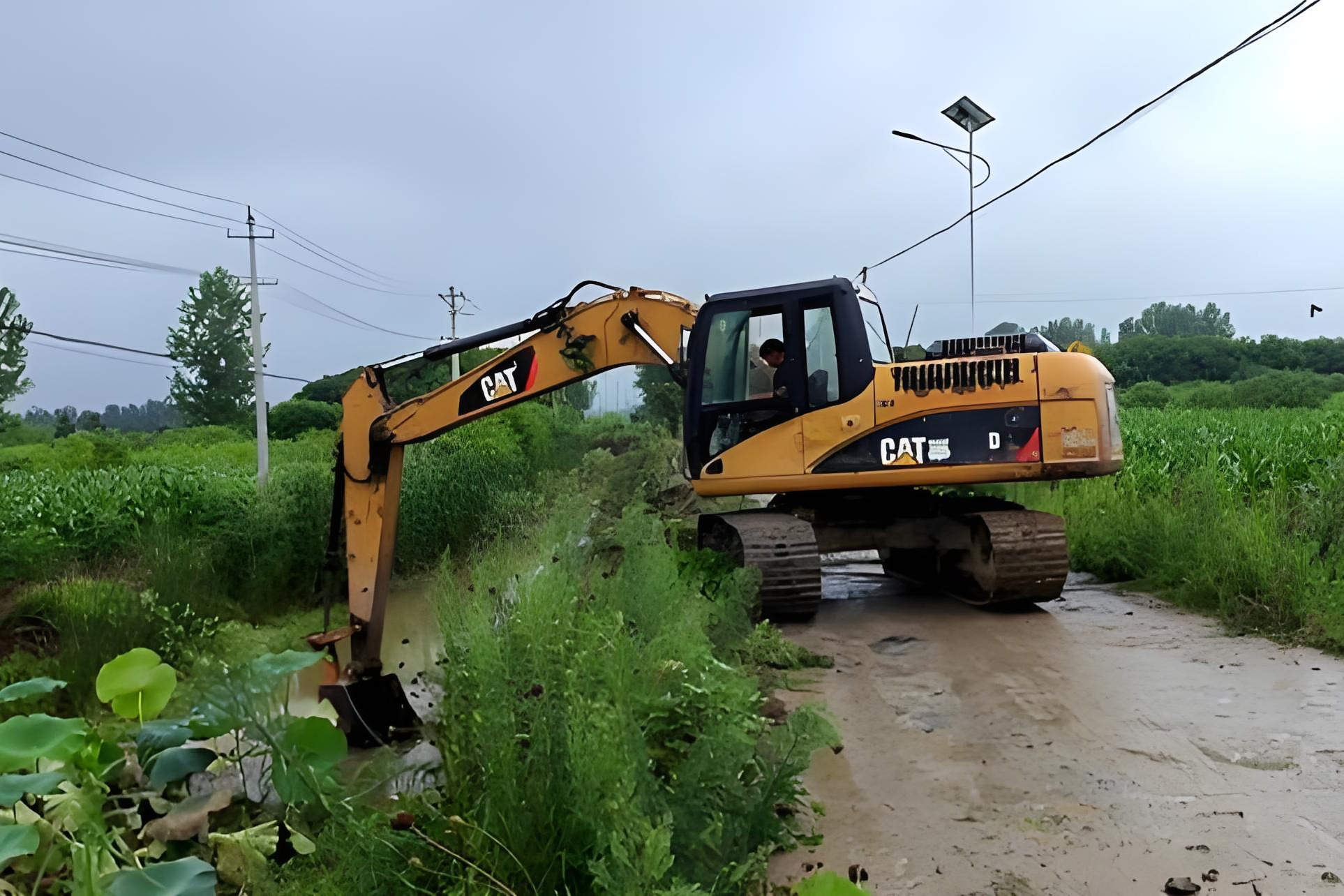 長沙水挖清淤團(tuán)隊(duì)泓樺錦嘉-沼澤地清淤費(fèi)用大概是怎樣計(jì)算的??