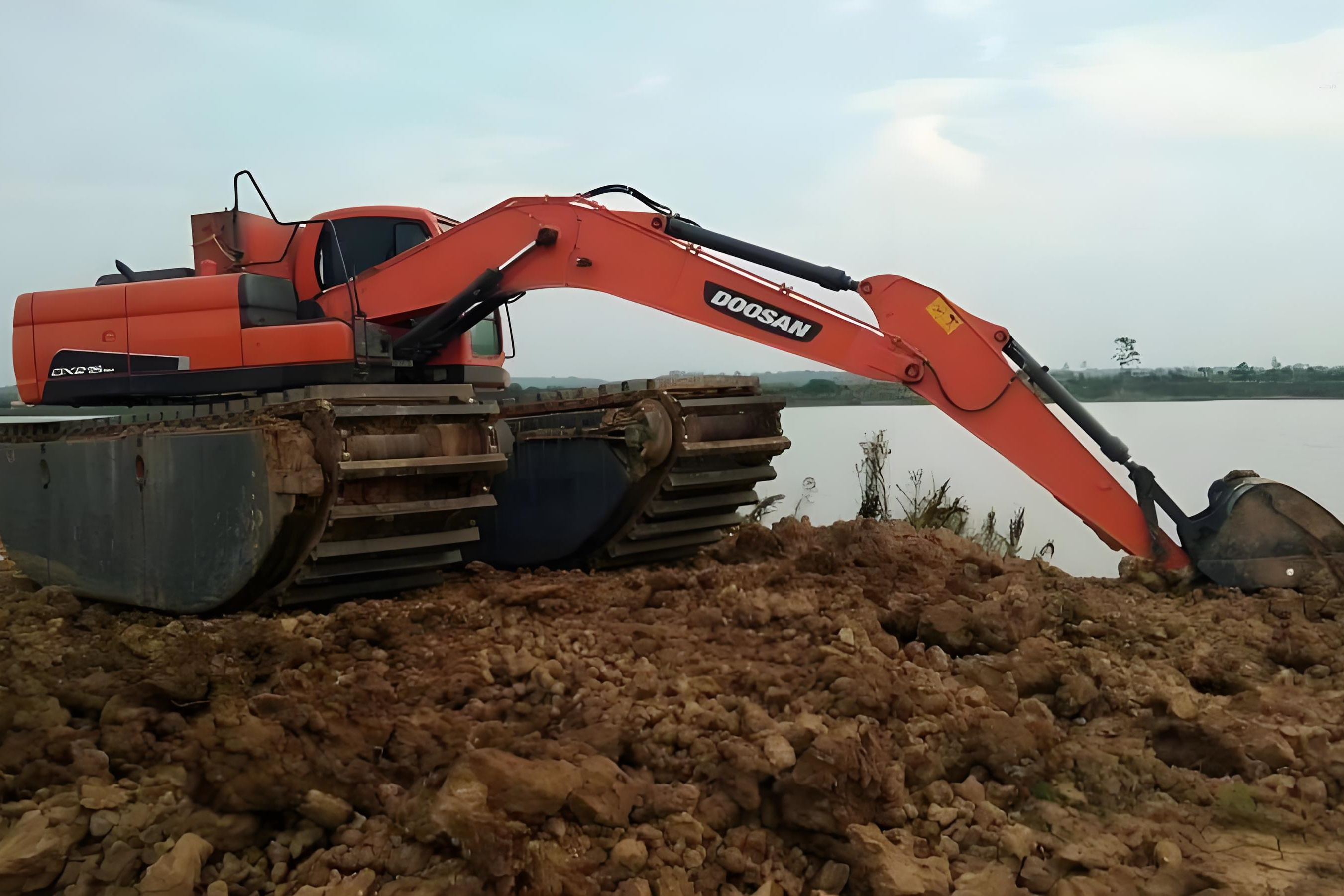 武漢水挖清淤團(tuán)隊(duì)泓樺錦嘉-水庫清淤一立方米的價(jià)格是多少??